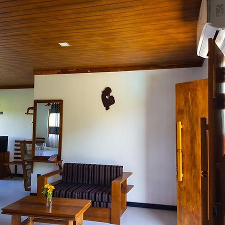 מיהינטלה Eco Hotel Black & White - Anuradhapura מראה חיצוני תמונה