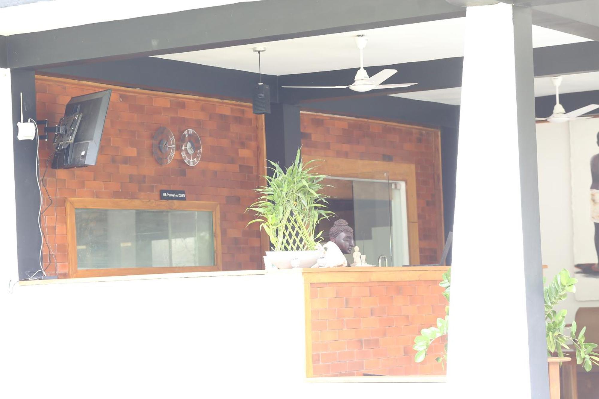 מיהינטלה Eco Hotel Black & White - Anuradhapura מראה חיצוני תמונה